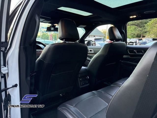 2019 Ford Explorer Limited photo 19
