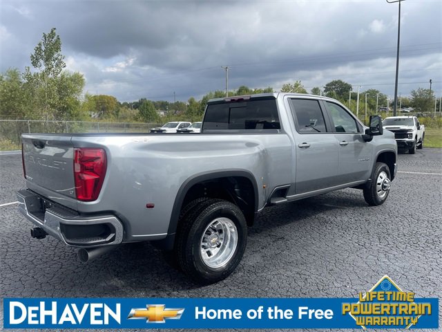 2026 Chevrolet Silverado 3500HD LT photo 8