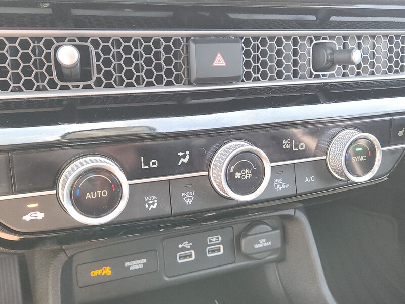 2022 Honda Civic Touring photo 24
