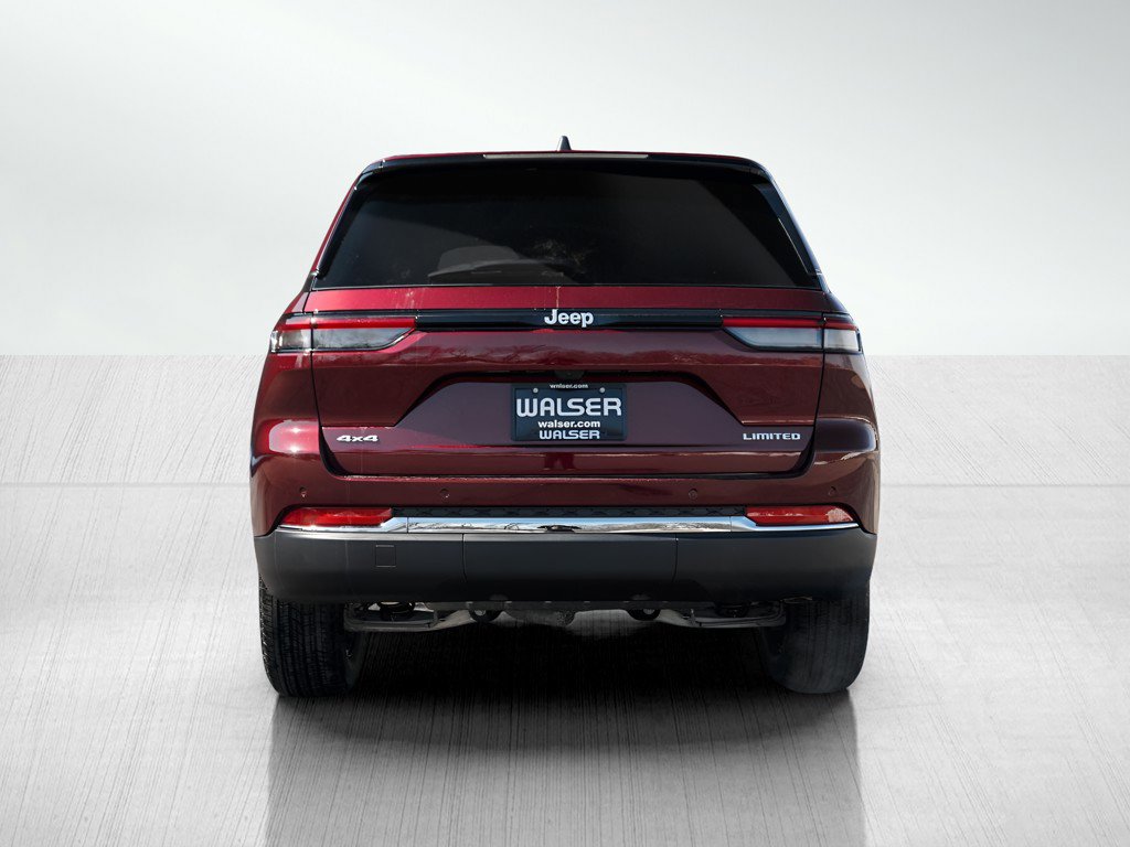2025 Jeep Grand Cherokee Limited photo 4