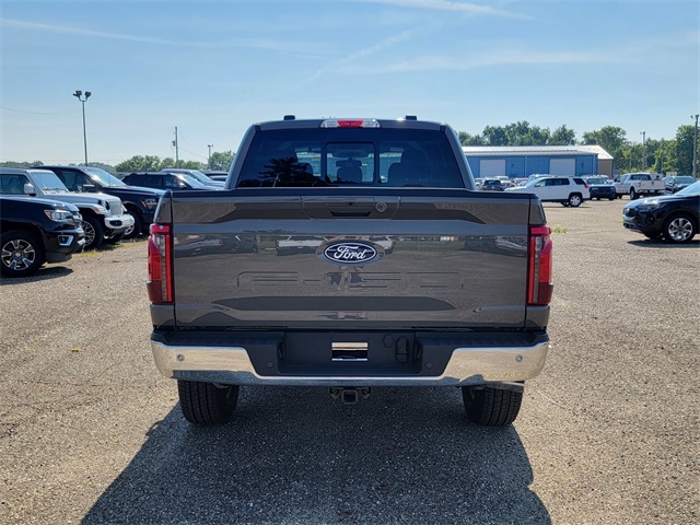 2025 Ford F-150 XLT photo 4