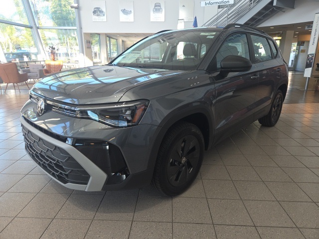 2025 Volkswagen Taos S photo 3