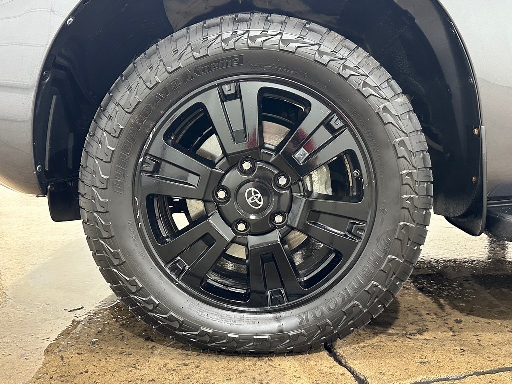 2019 Toyota Sequoia SR5 photo 3
