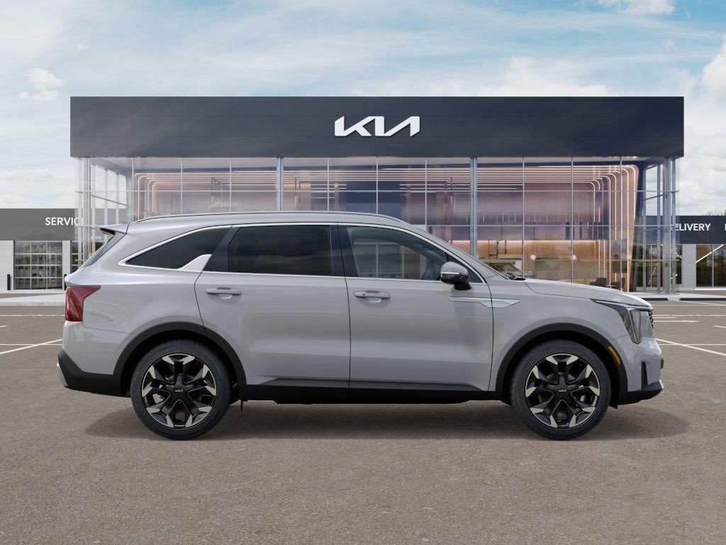 2026 Kia Sorento EX photo 3