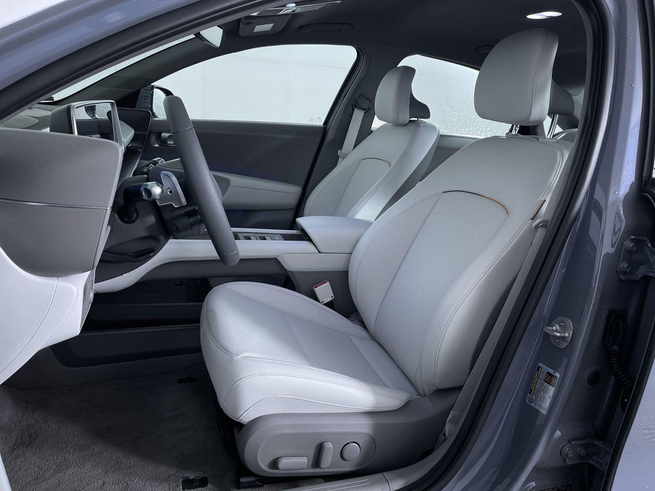 2025 Hyundai Ioniq 6 SEL photo 22