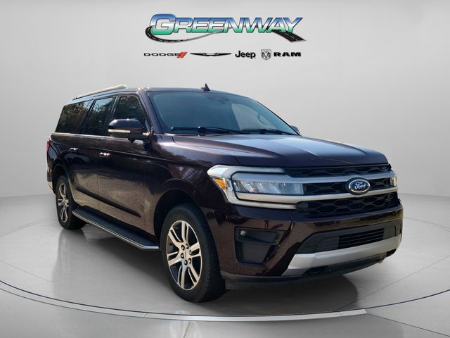 2023 Ford Expedition XLT's photo