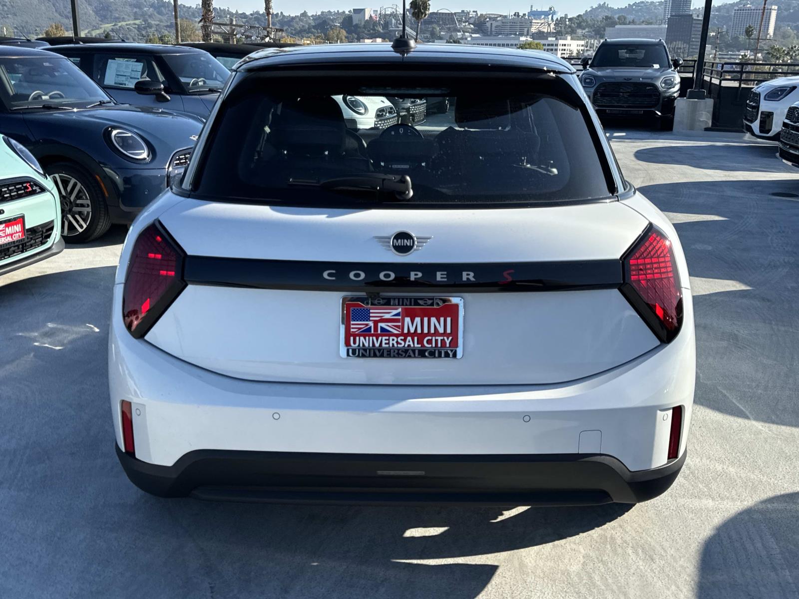 2026 Mini Cooper 4 Door Hardtop Signature photo 3