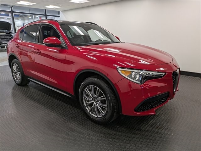 2023 Alfa Romeo Stelvio Sprint photo 3