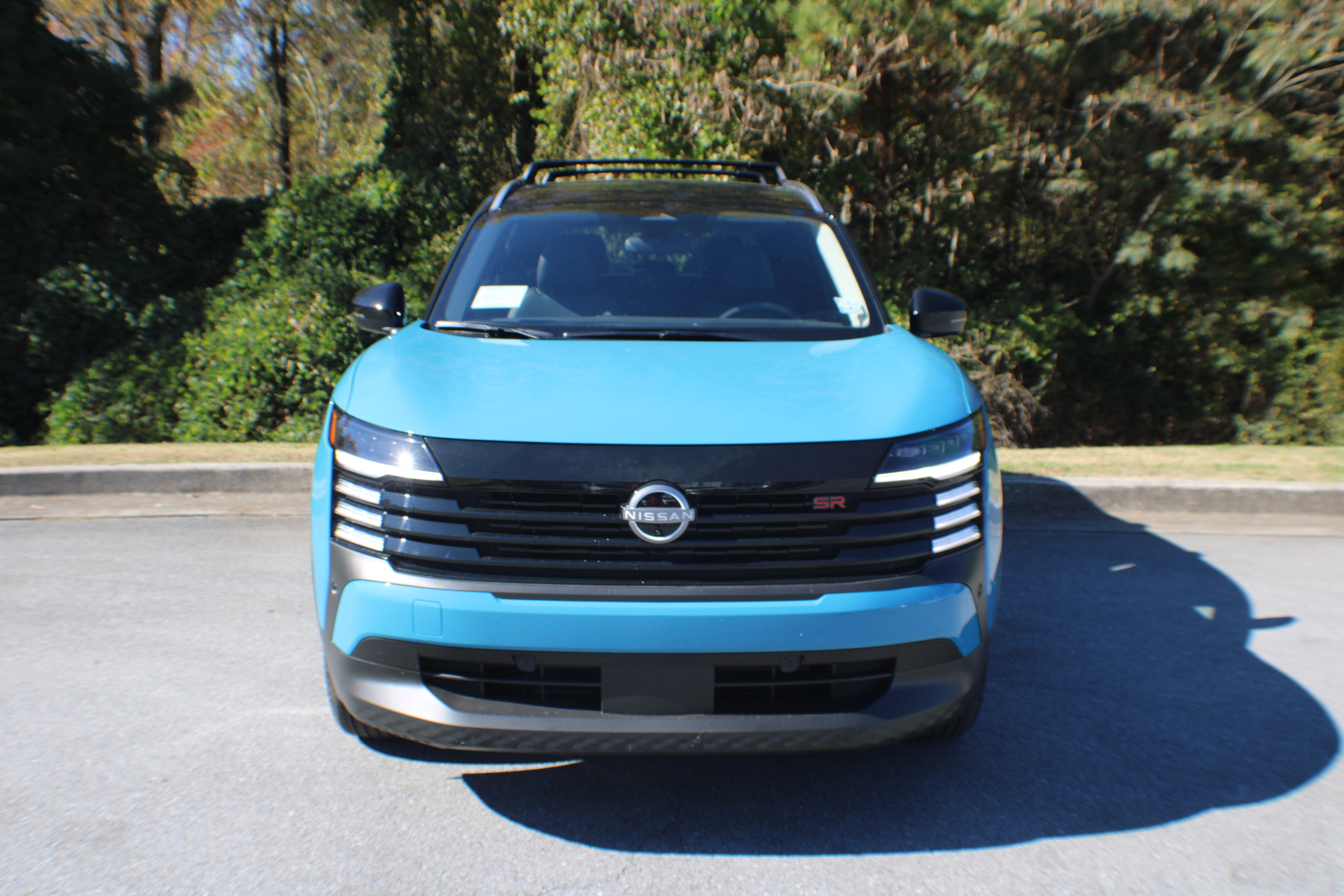 2026 Nissan Kicks SR photo 2