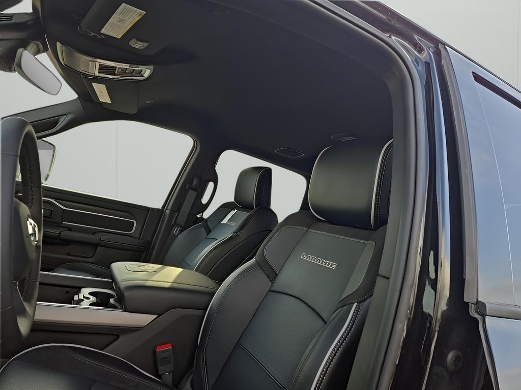 2025 Ram 2500 Laramie photo 14