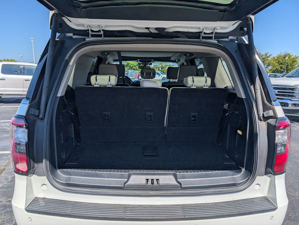 2021 Ford Expedition Platinum photo 3