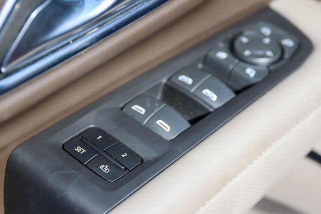 2023 Gmc Yukon SLT photo 13