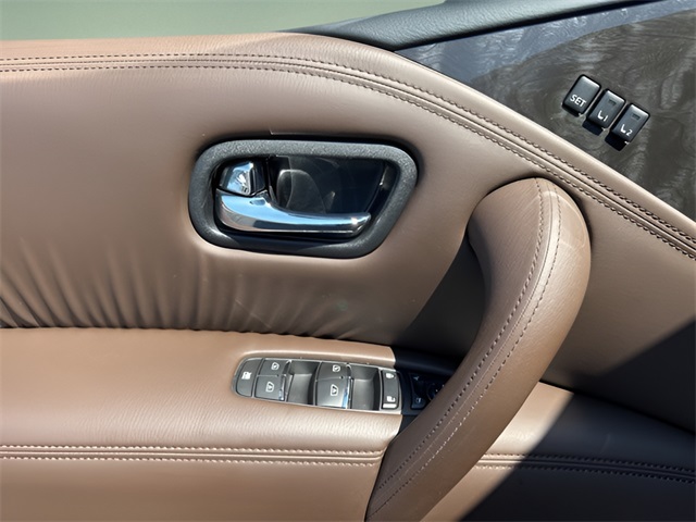 2021 Nissan Armada Platinum photo 30