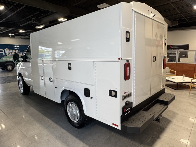 2026 Ford E-350 Base photo 3