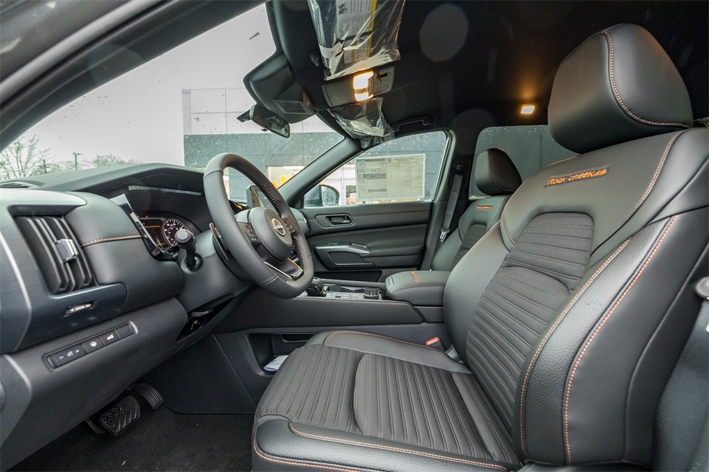 2025 Nissan Pathfinder Rock Creek photo 8