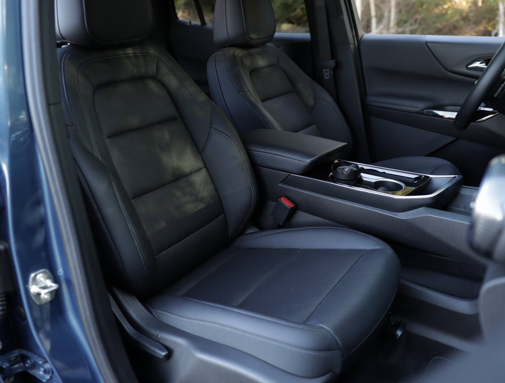 2025 Chevrolet Equinox LT photo 30