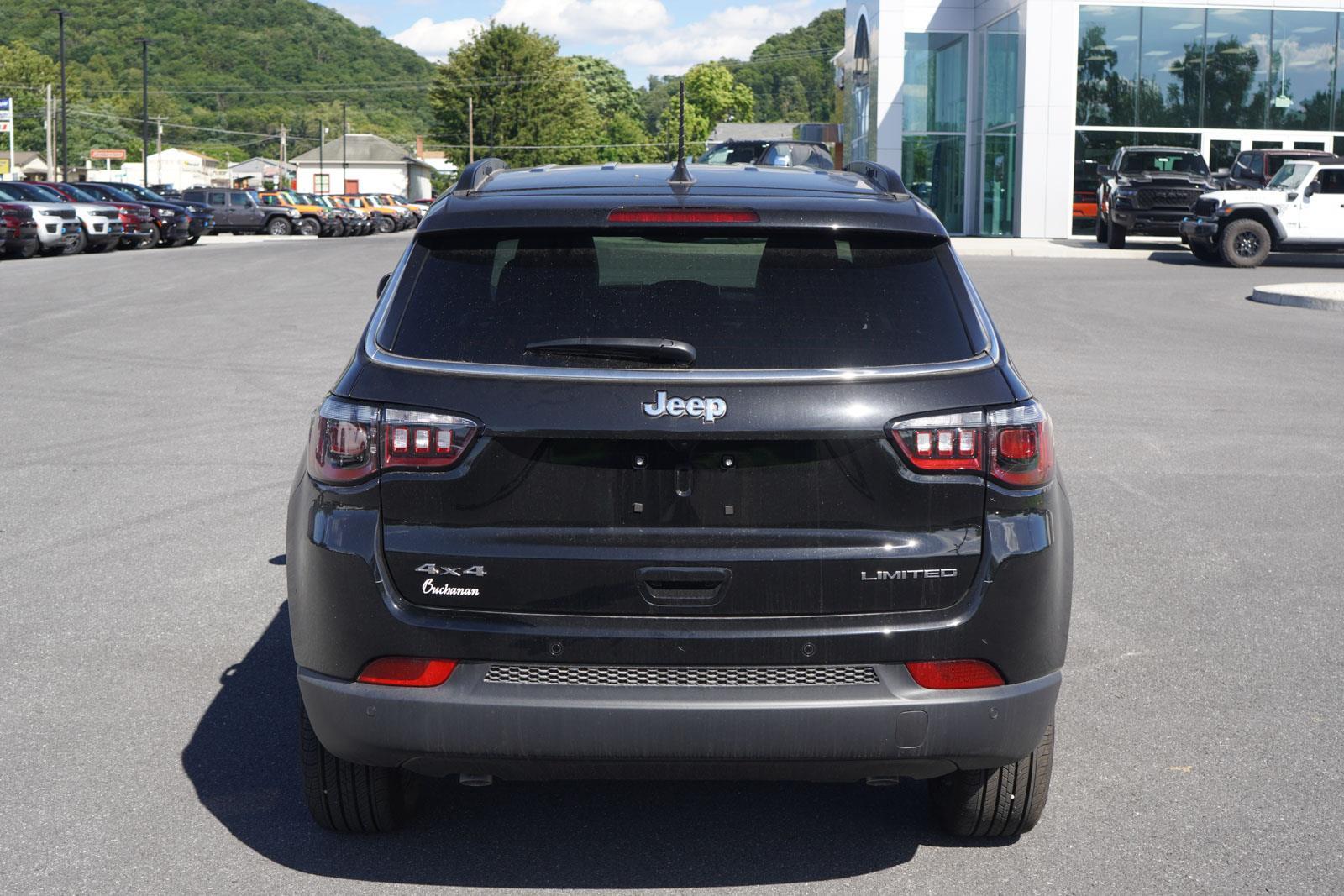 2025 Jeep Compass Limited photo 3