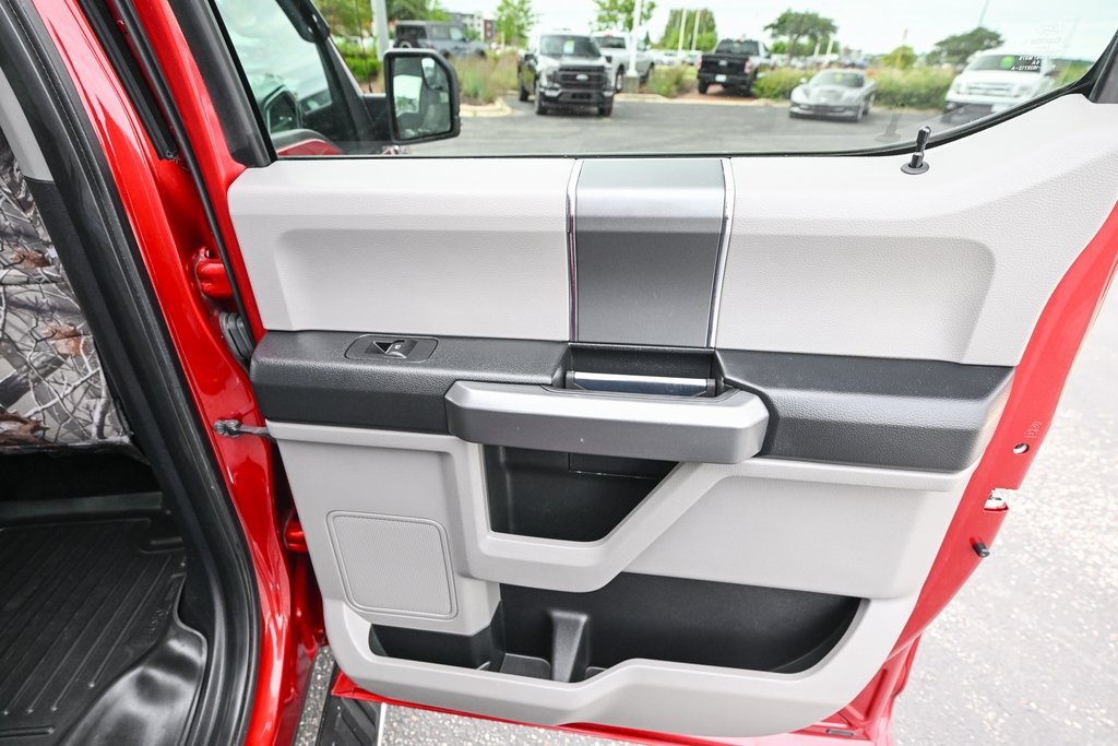 2016 Ford F-150 XLT photo 25
