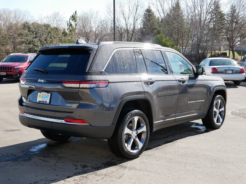 2025 Jeep Grand Cherokee Limited photo 2