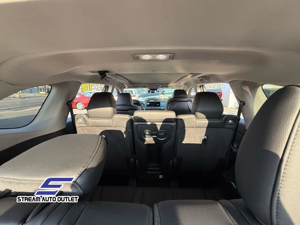 2023 Acura MDX SH-AWD photo 2