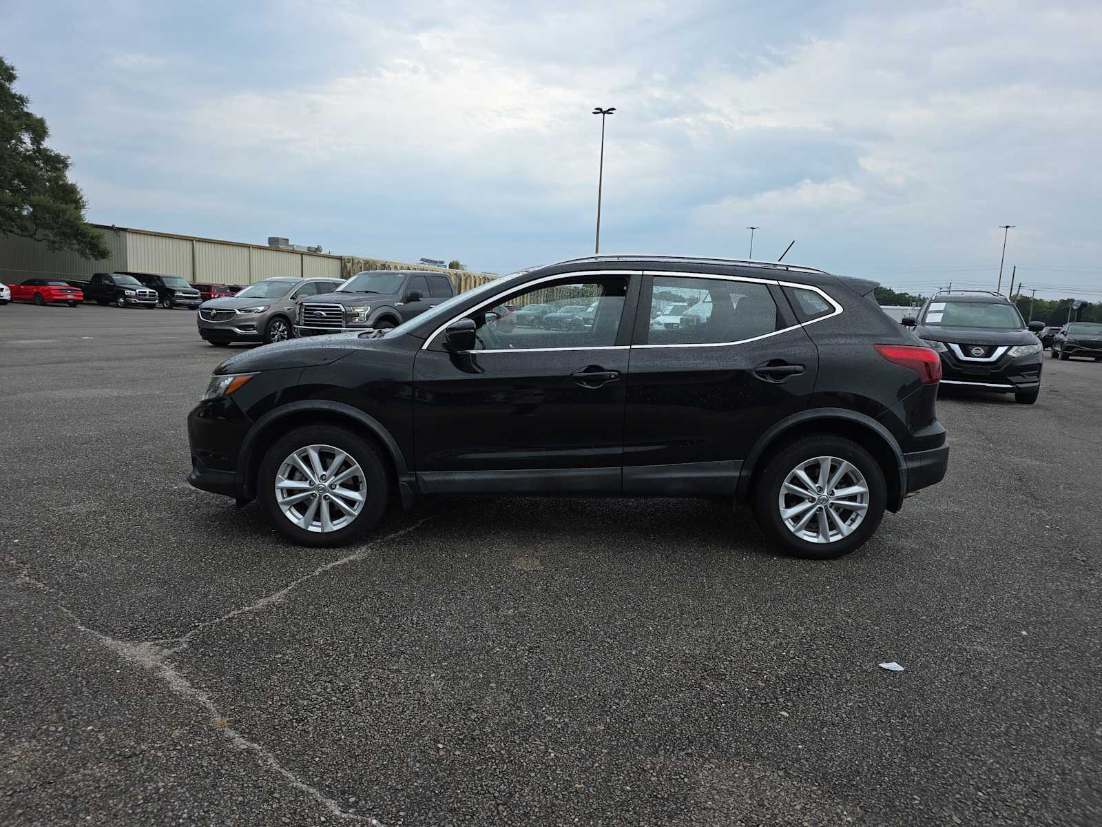 2018 Nissan Rogue Sport SV photo 4