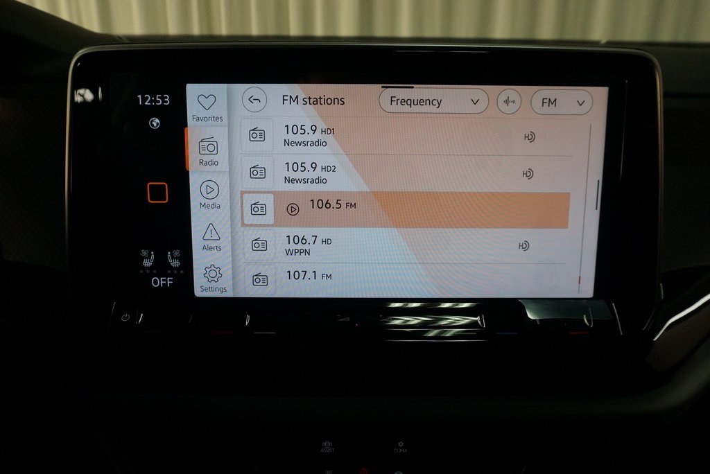 2025 Volkswagen Atlas Peak Edition SE photo 17