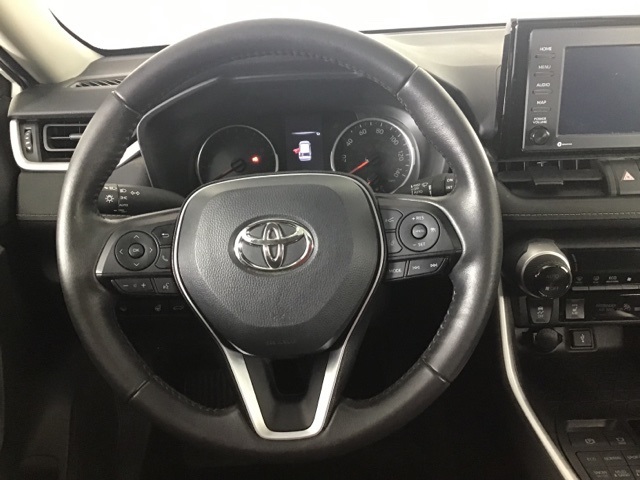 2022 Toyota RAV4 XLE photo 11