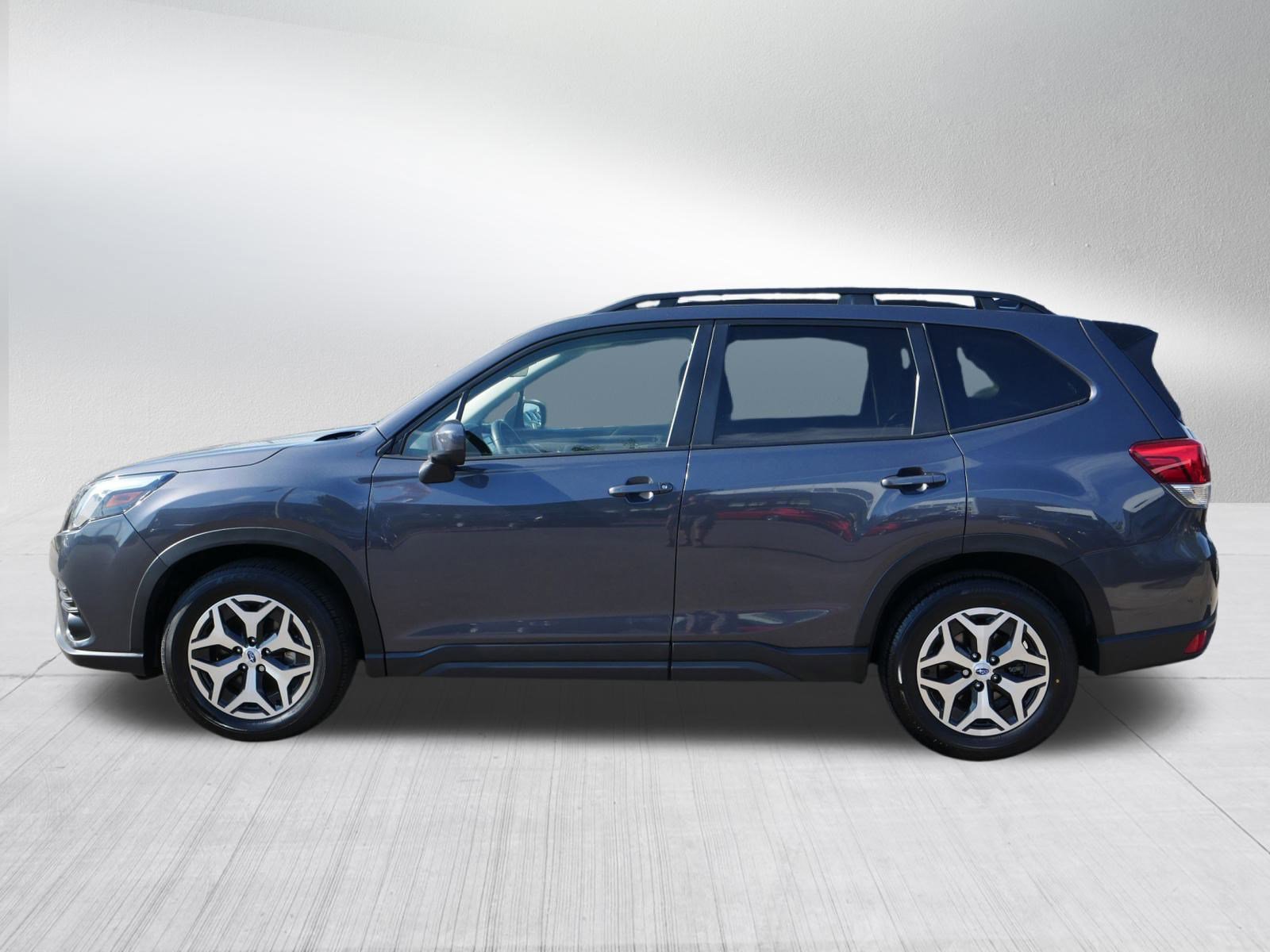 2024 Subaru Forester Premium photo 4