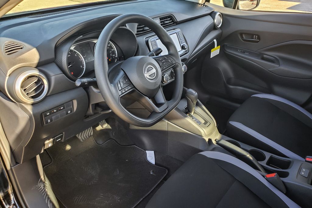 2025 Nissan Versa S photo 10