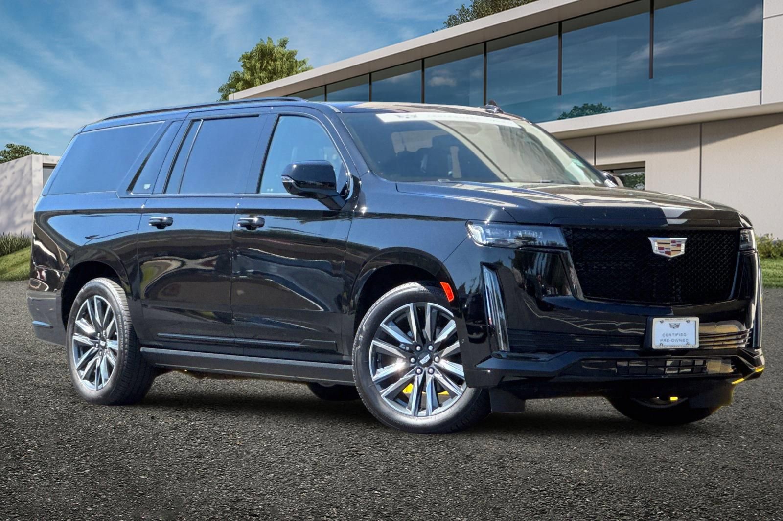 2024 Cadillac Escalade ESV Sport Platinum's photo
