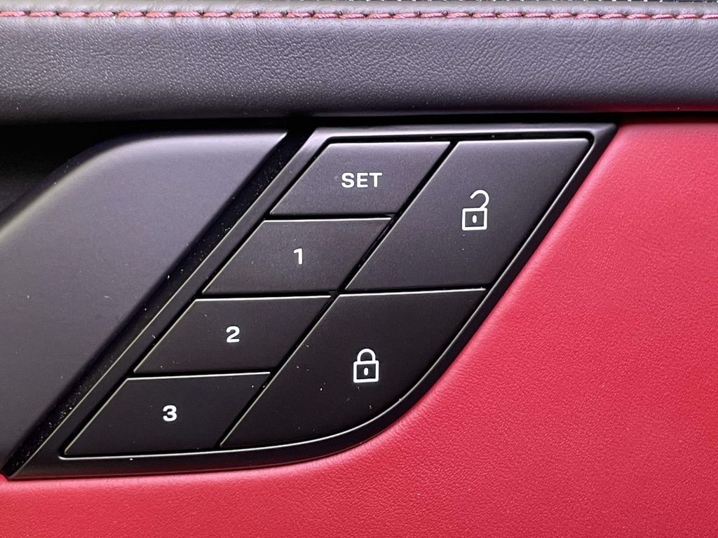 2023 Porsche 911 Targa 4 GTS photo 31