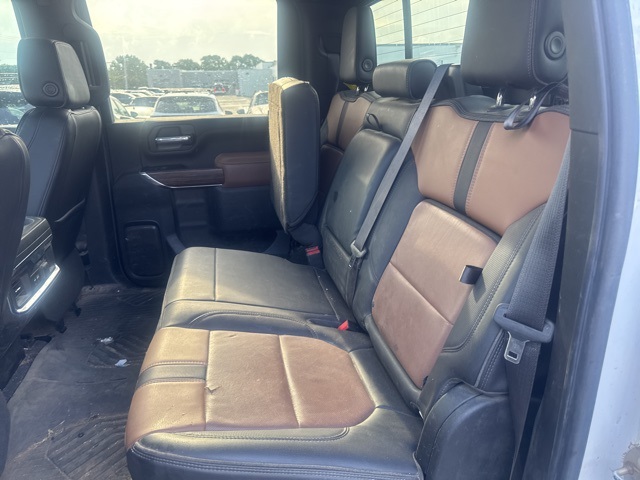 Used 2022 White Chevrolet High Country image 19