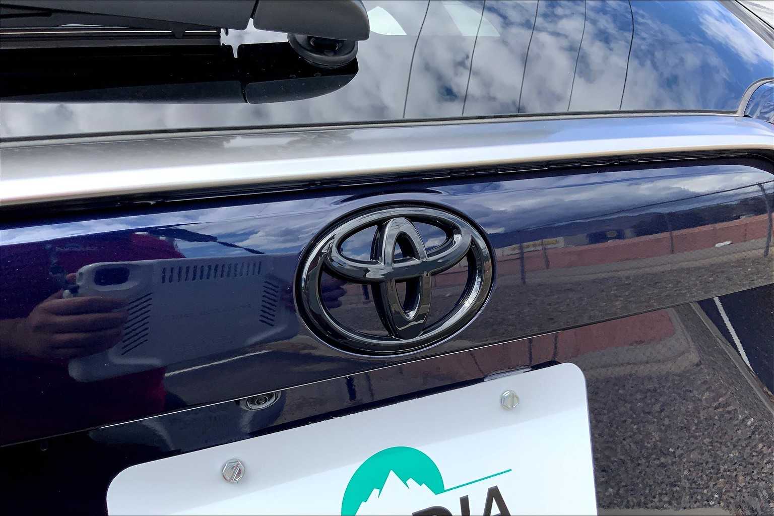 2025 Toyota RAV4 Prime XSE Premium photo 24