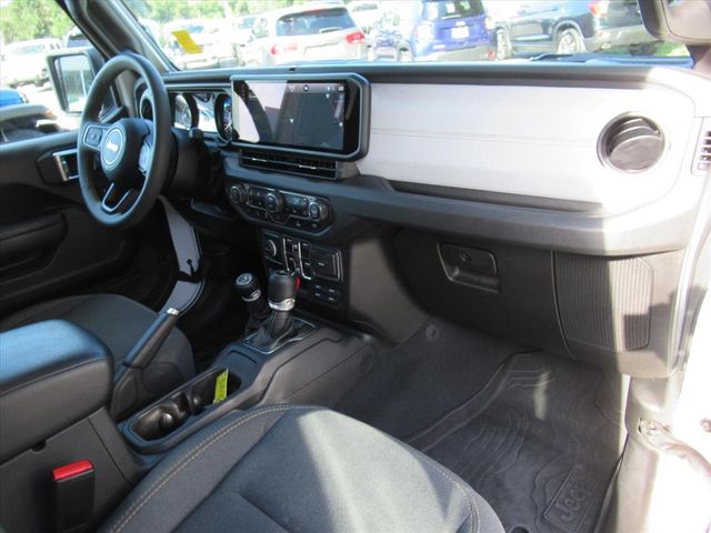 2024 Jeep Gladiator Sport S photo 12