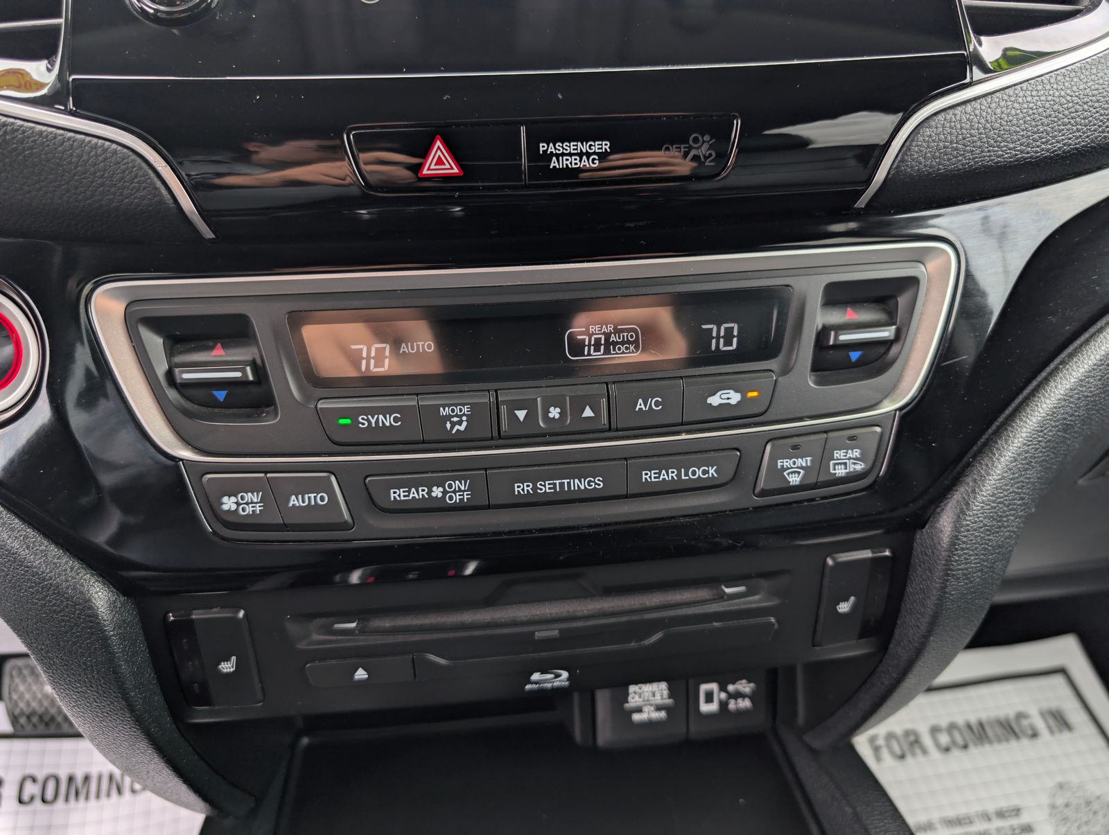 2020 Honda Pilot Touring photo 17