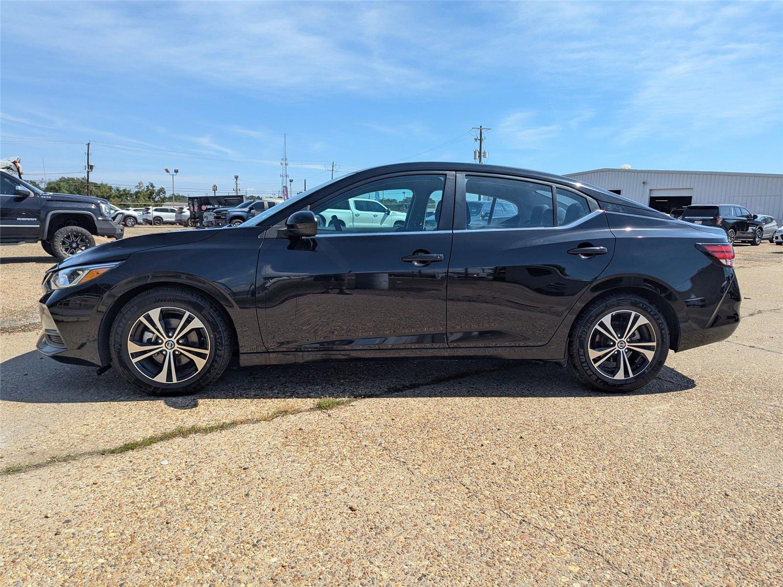 2023 Nissan Sentra SV photo 2