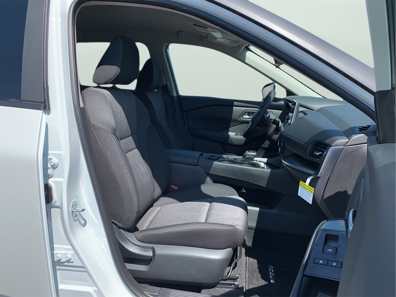 2026 Nissan Rogue SV photo 28