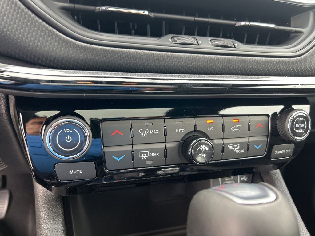 2025 Jeep Compass Latitude photo 36