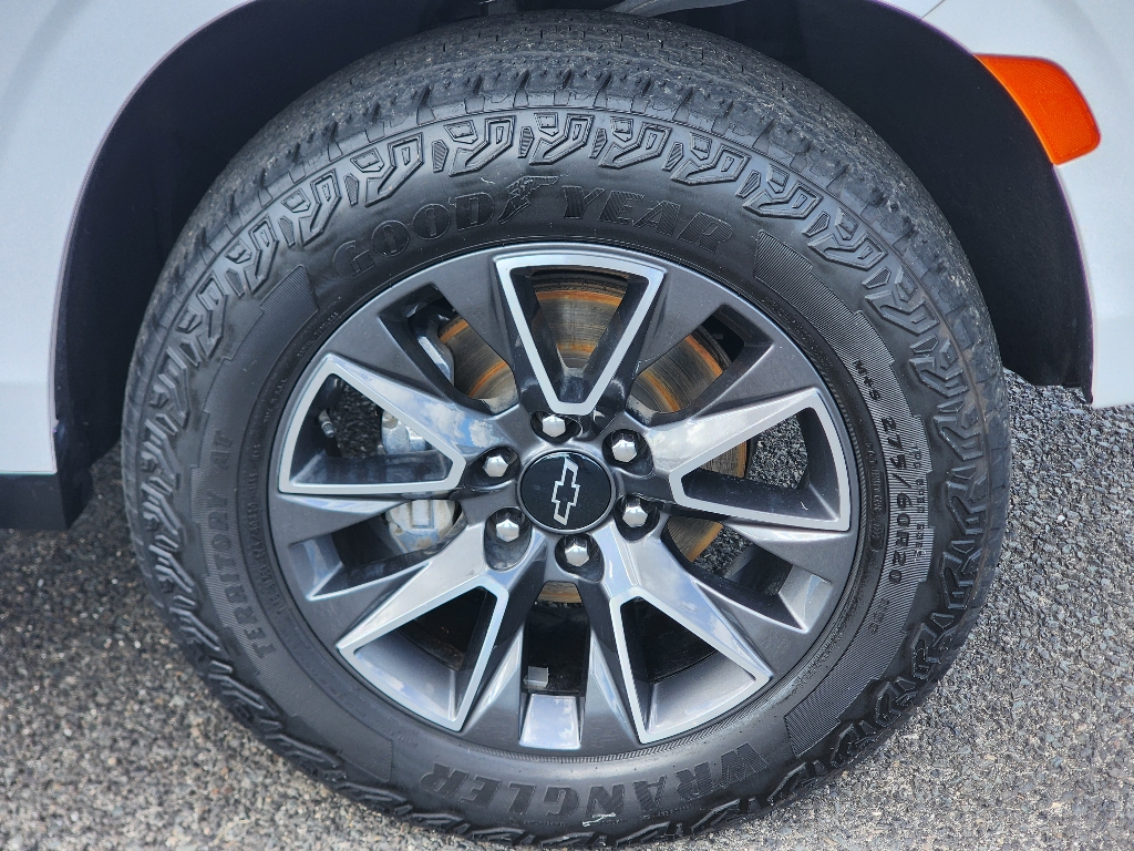 2023 Chevrolet Tahoe Z71 photo 3