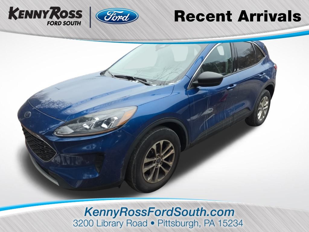 2022 Ford Escape SE's photo