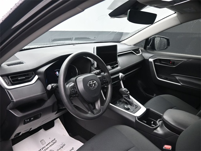 2024 Toyota RAV4 Hybrid LE photo 15