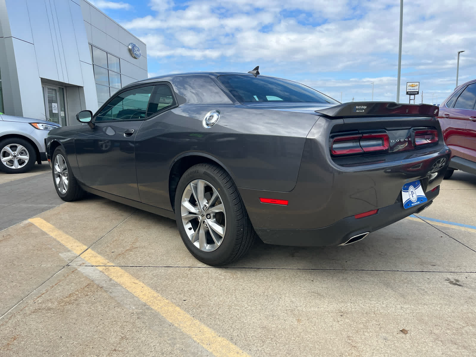 2021 Dodge Challenger SXT photo 3