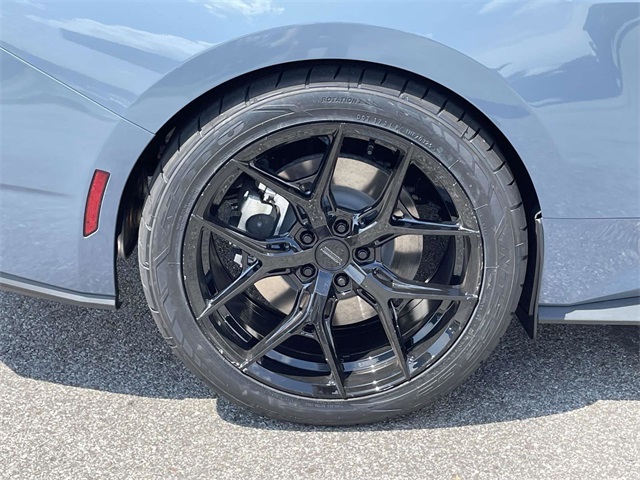 2025 Ford Mustang GT photo 3