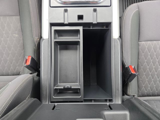 2021 Nissan Titan SV photo 28