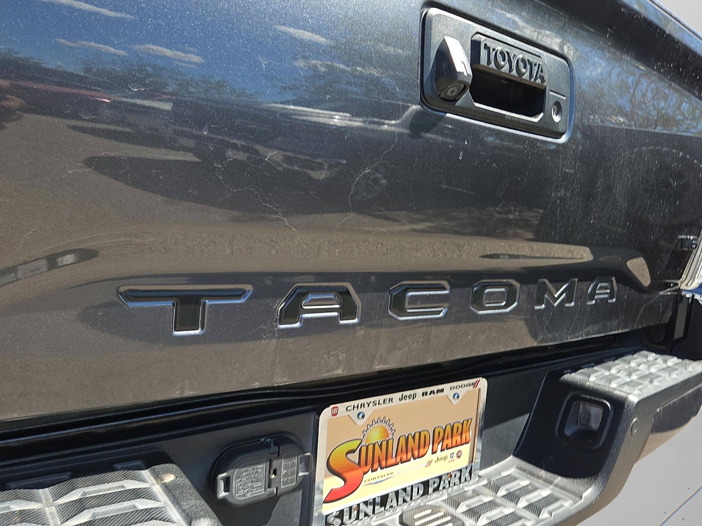 2021 Toyota Tacoma TRD Off-Road photo 18
