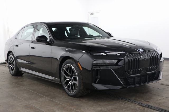 New 2025 Black BMW xDrive60 image 3