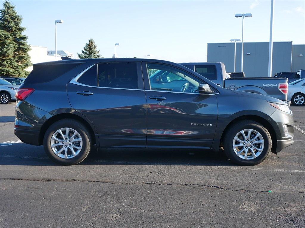 2021 Chevrolet Equinox LT photo 3