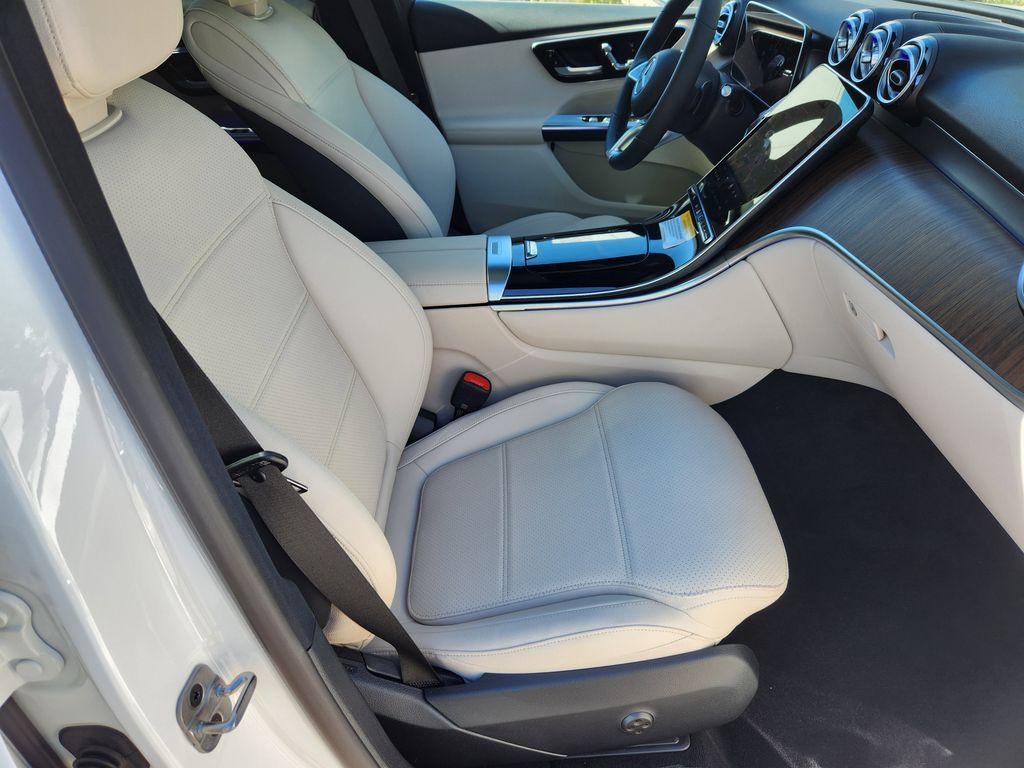 2026 Mercedes Benz GLC 300 4MATIC photo 14