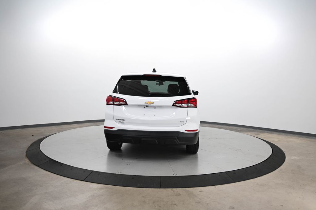 2022 Chevrolet Equinox LS photo 5