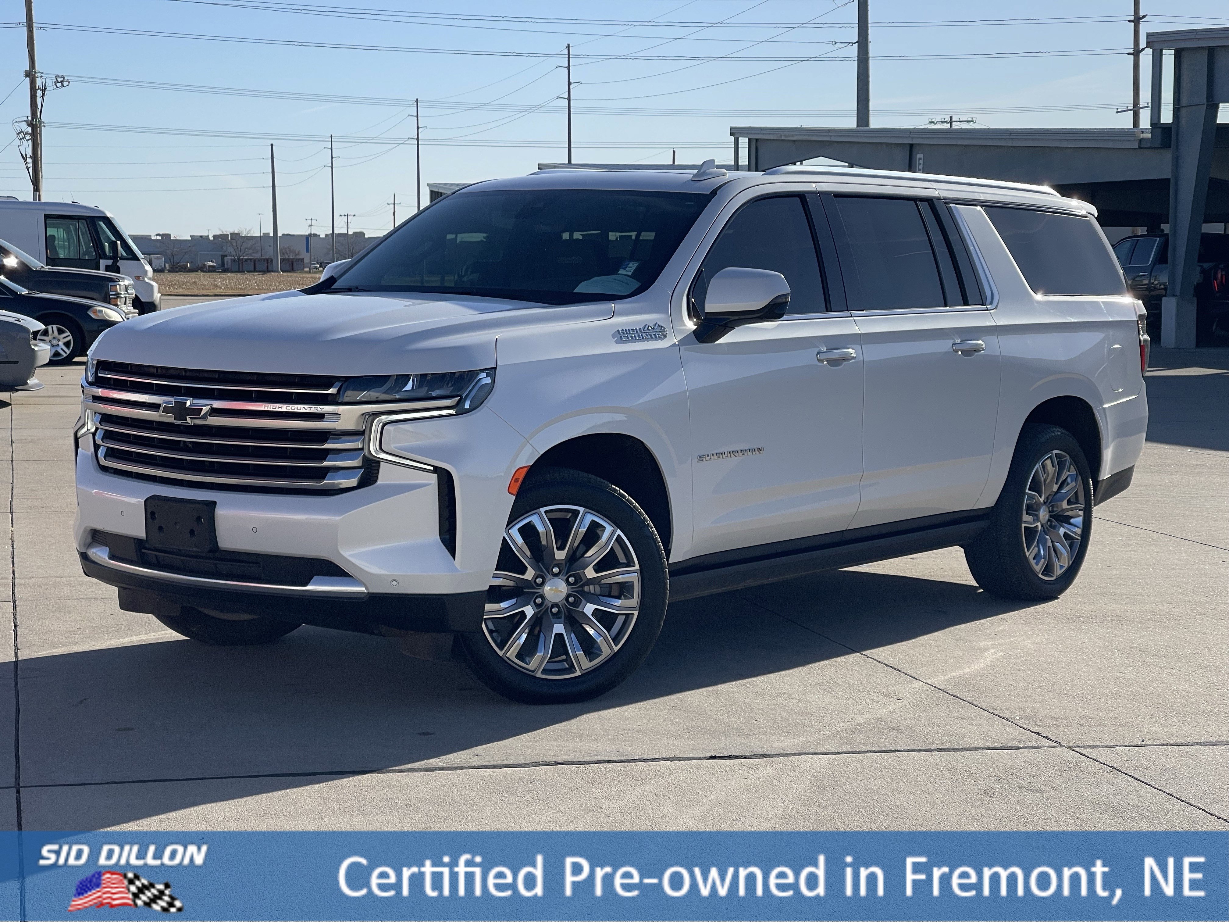 2022 Chevrolet Suburban High Country's photo